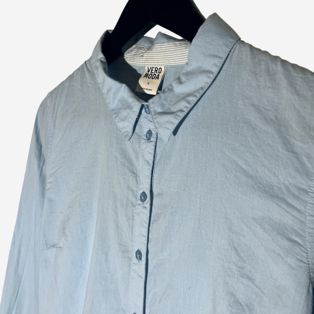 Ljusblå skjorta (M)