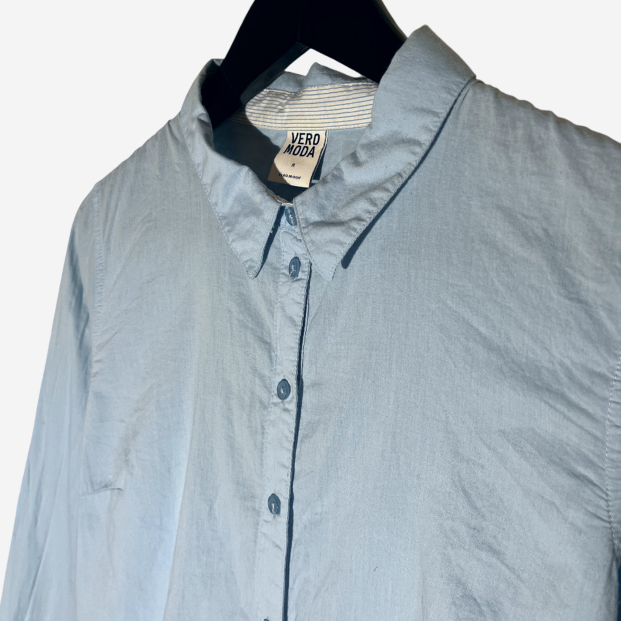 Ljusblå skjorta (M)