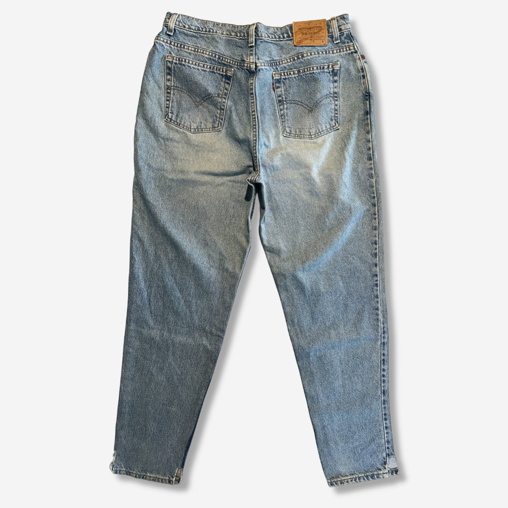 550' Classic Relaxed Fit Jeans (M)