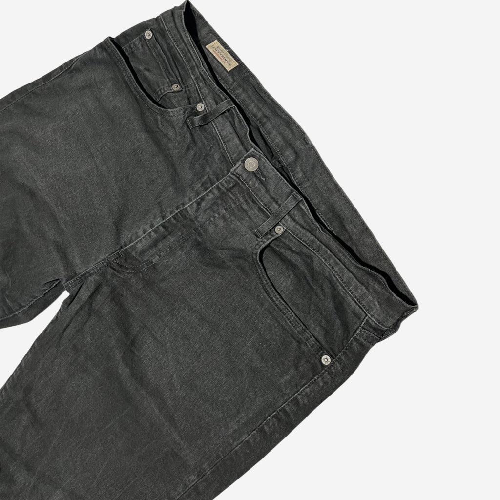Levi's 502 Tapered Fit W36 x L32
