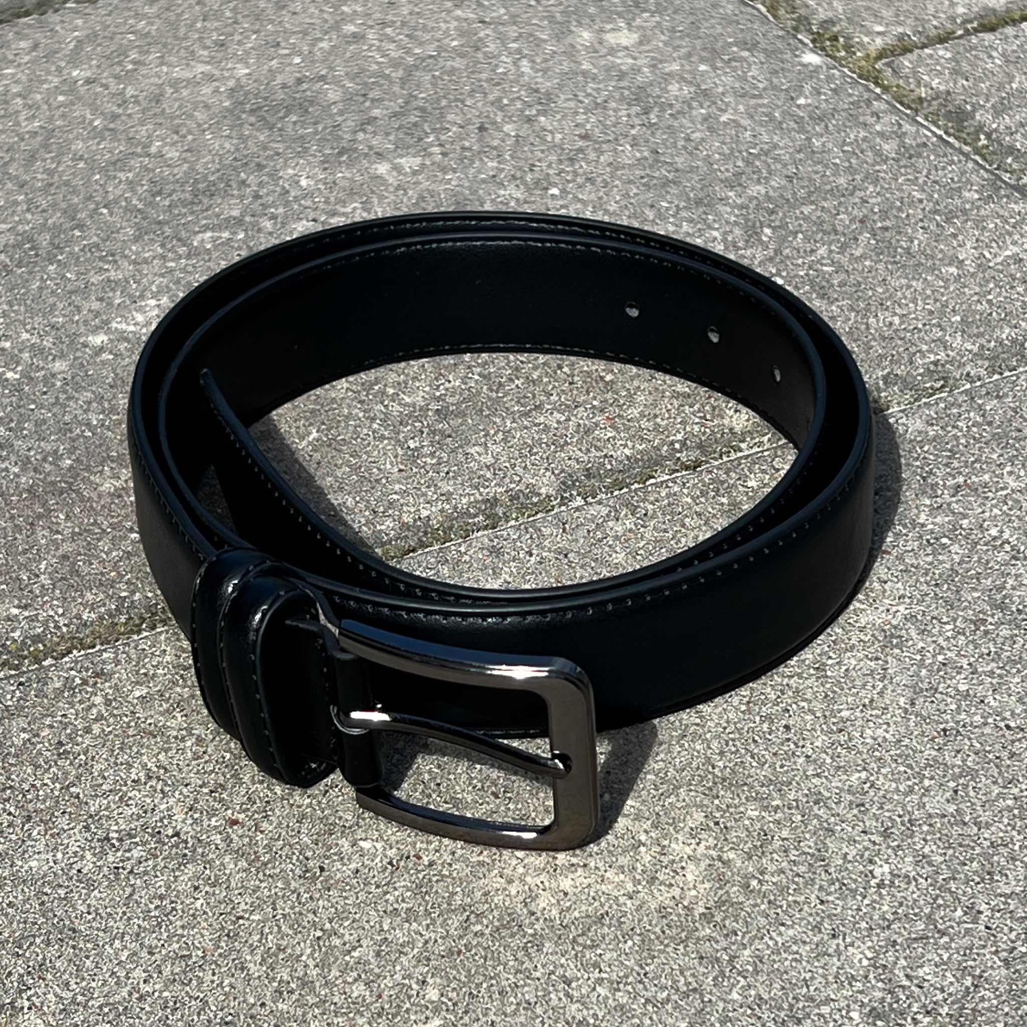Svart skärp - Evinto