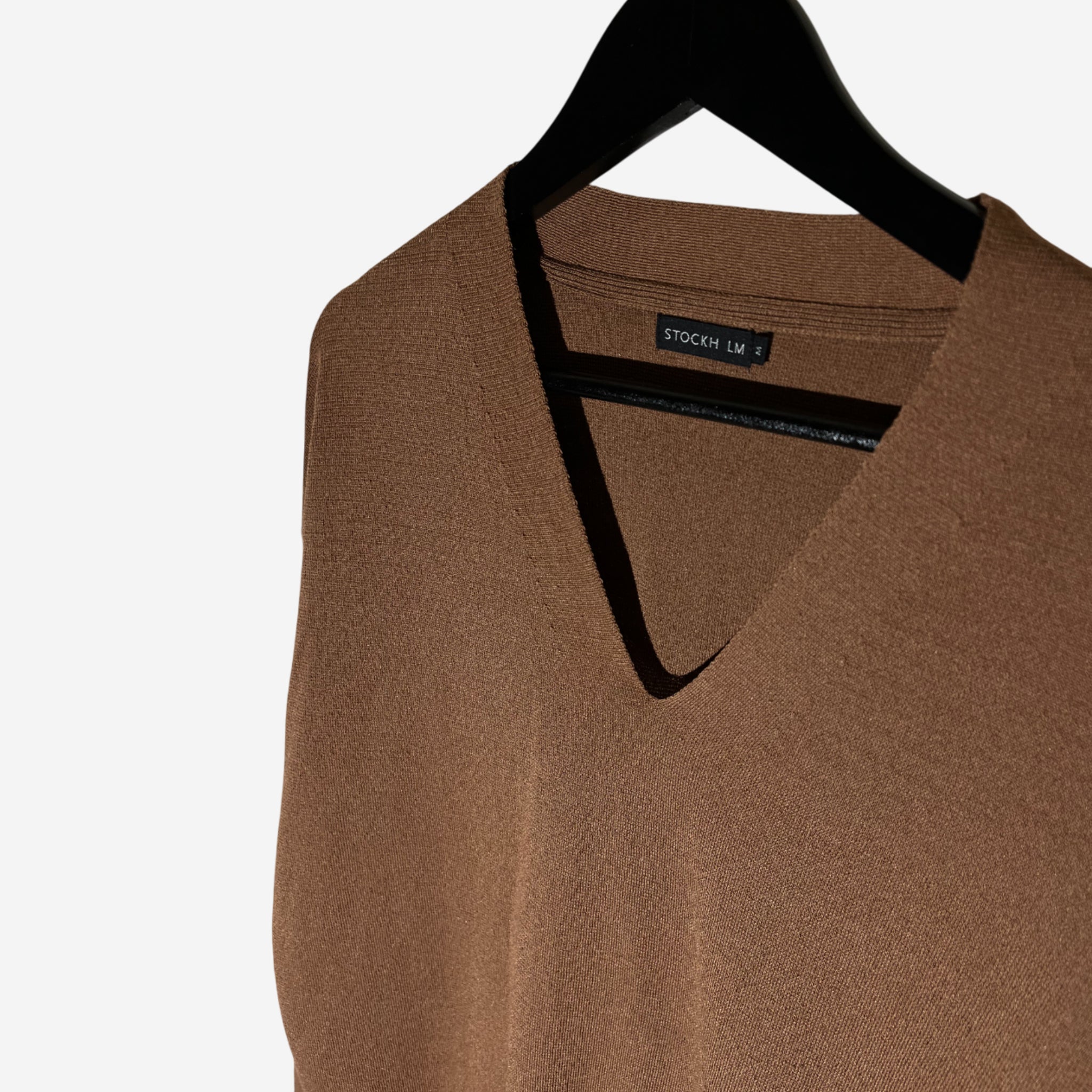 Stickad tröja med v-ringning (M) - Evinto