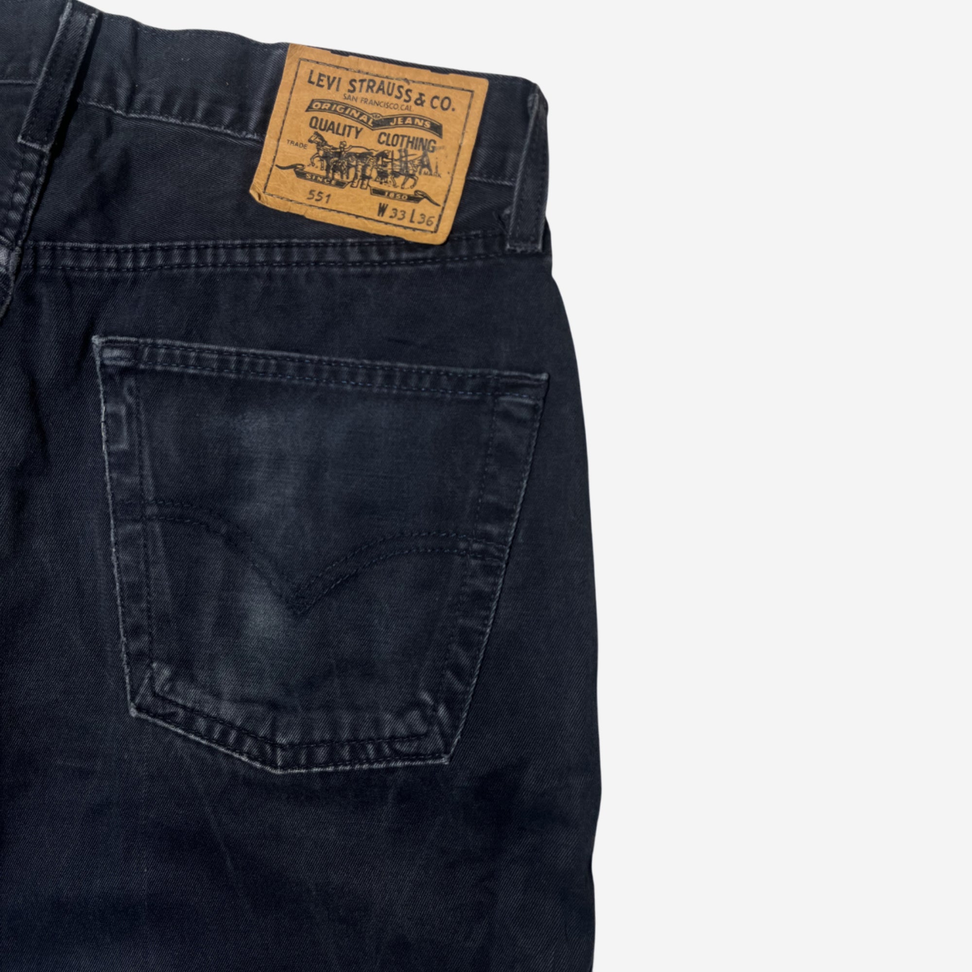 551' Straight Fit Jeans (W33 x L36)