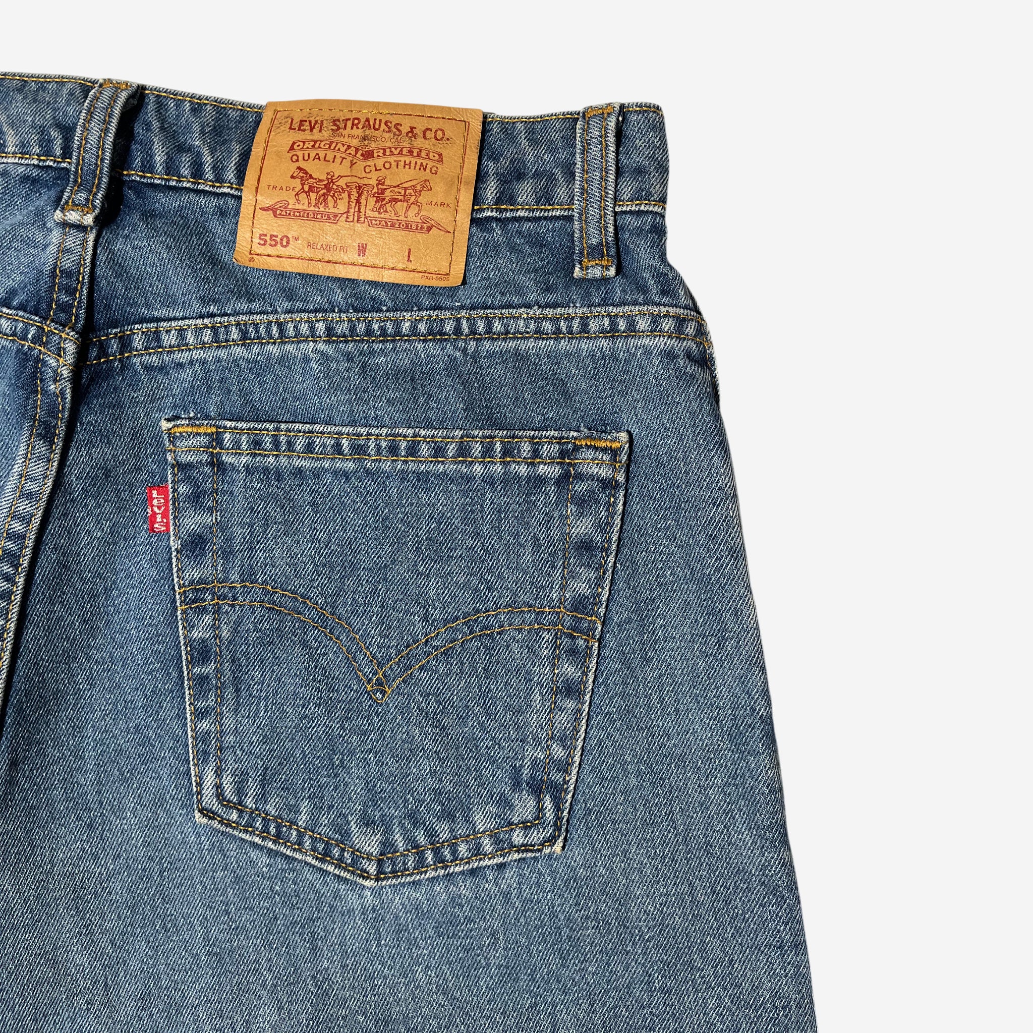 550' Relaxed Fit Jeans (W32 x L34)