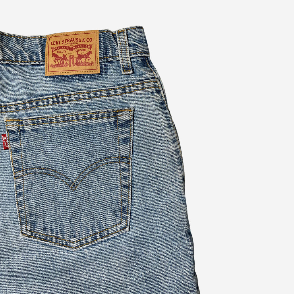 Tapered Fit Jeans (W34 x L31)