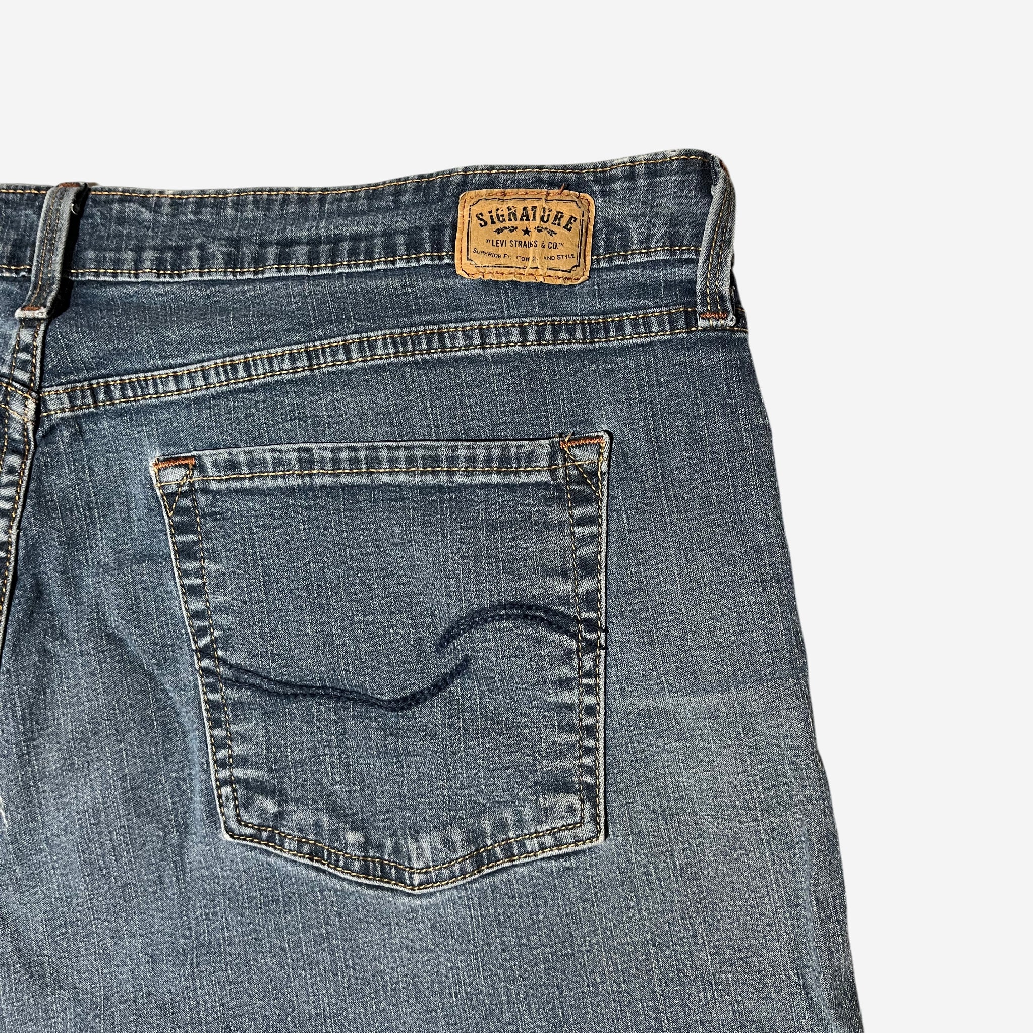 Mid Rise Bootcut Jeans (W38 x L30)
