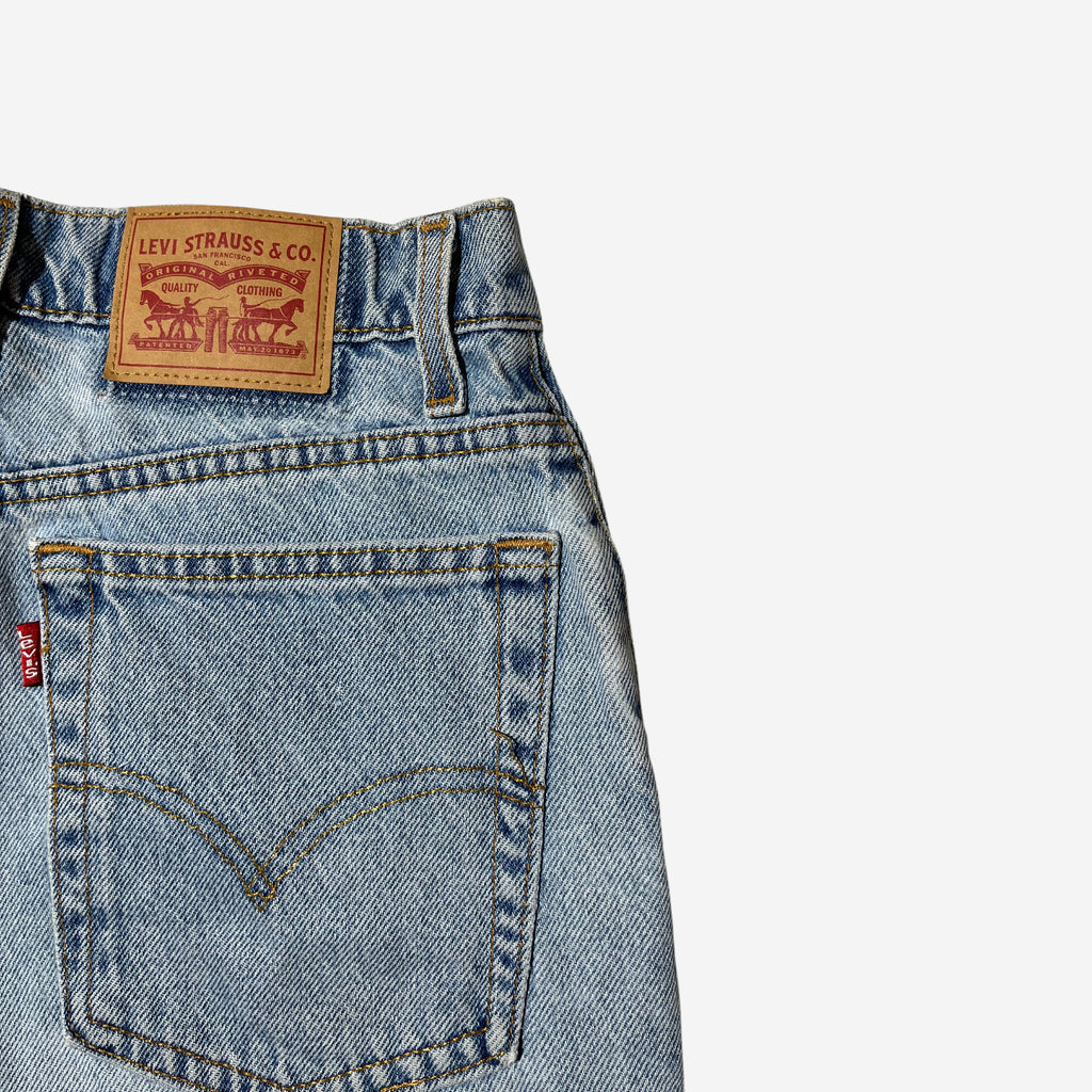 Tapered Fit Moms Jeans (W28 x L31)