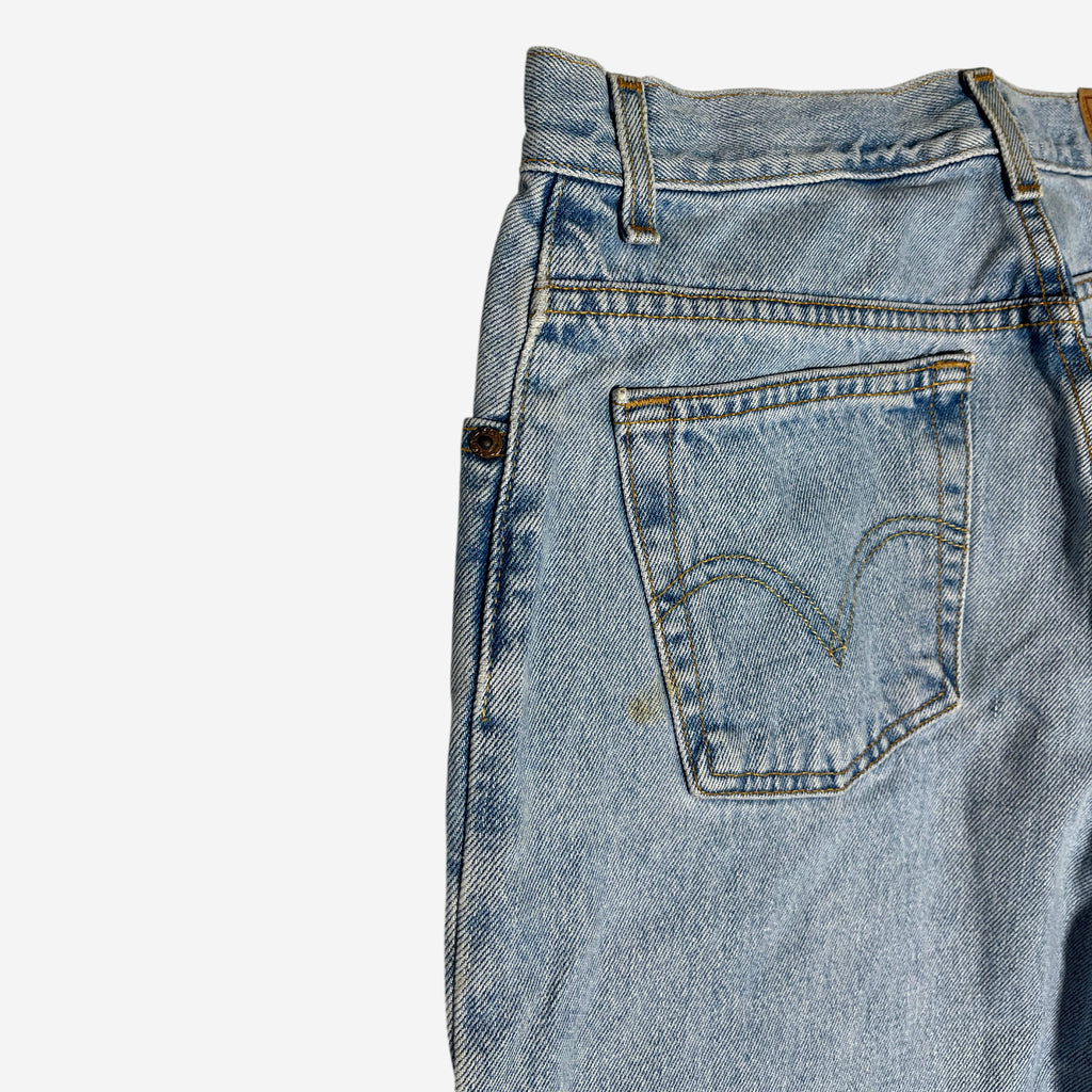Tapered Fit Jeans (W32 x L28)