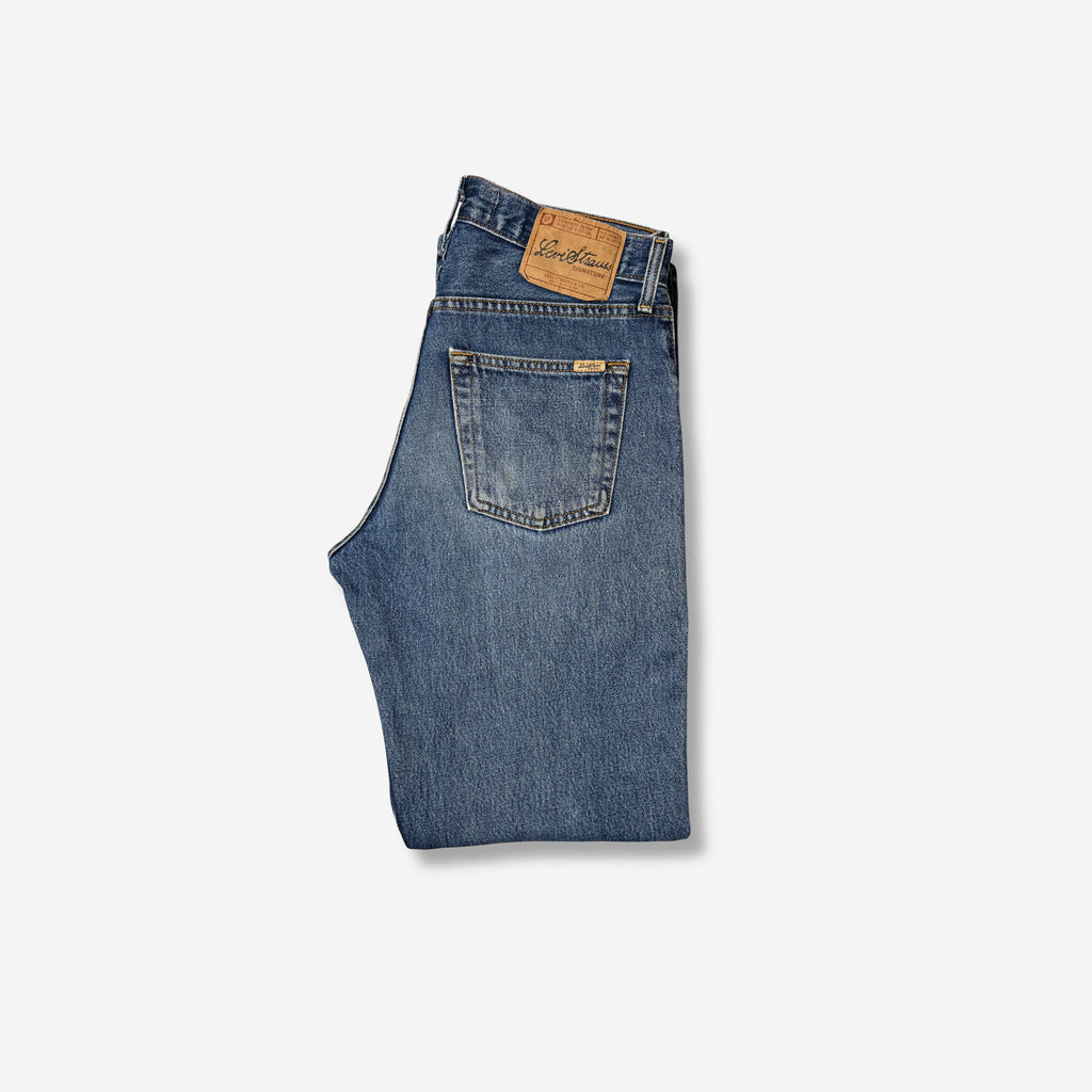 502' Tapered Fit Jeans (W32 x L32)