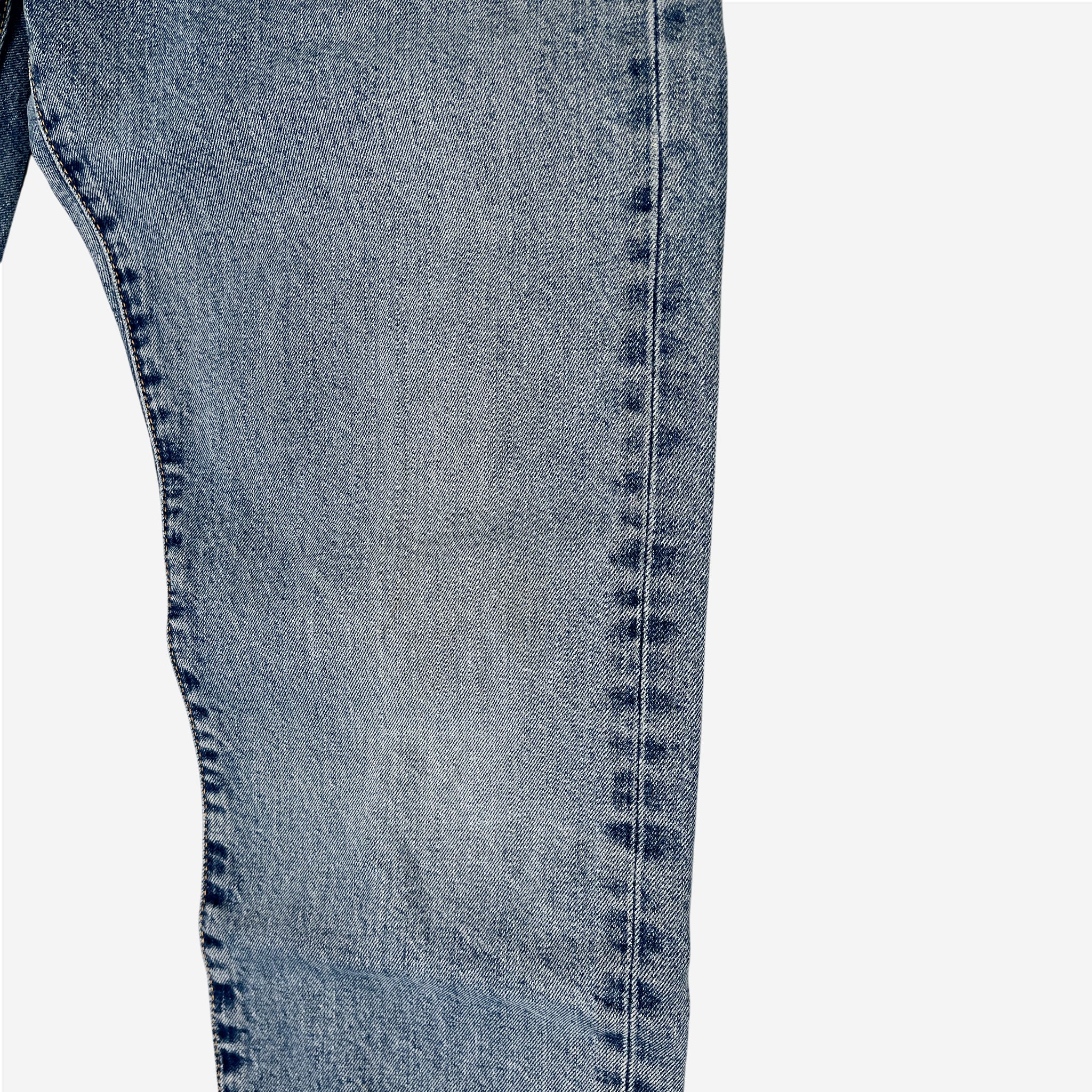 502' Tapered Fit Jeans (W32 x L32)