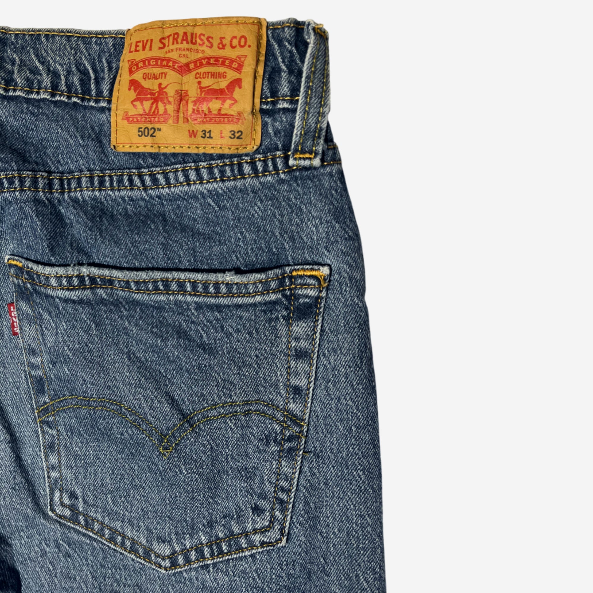 502' Tapered Fit Jeans (W31 x L32)