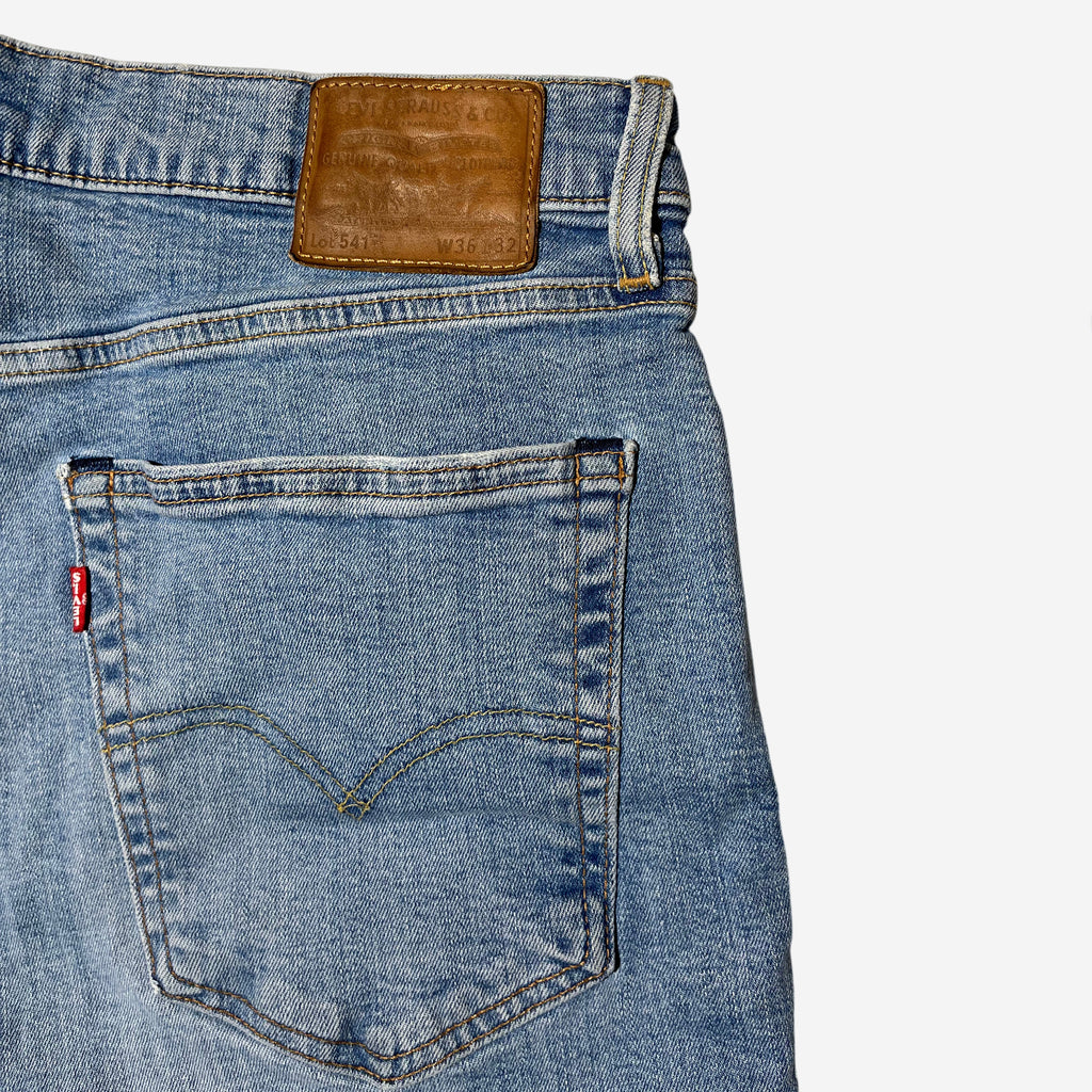 541' Athletic Tapered Fit Jeans (W36 x L32) - Evinto