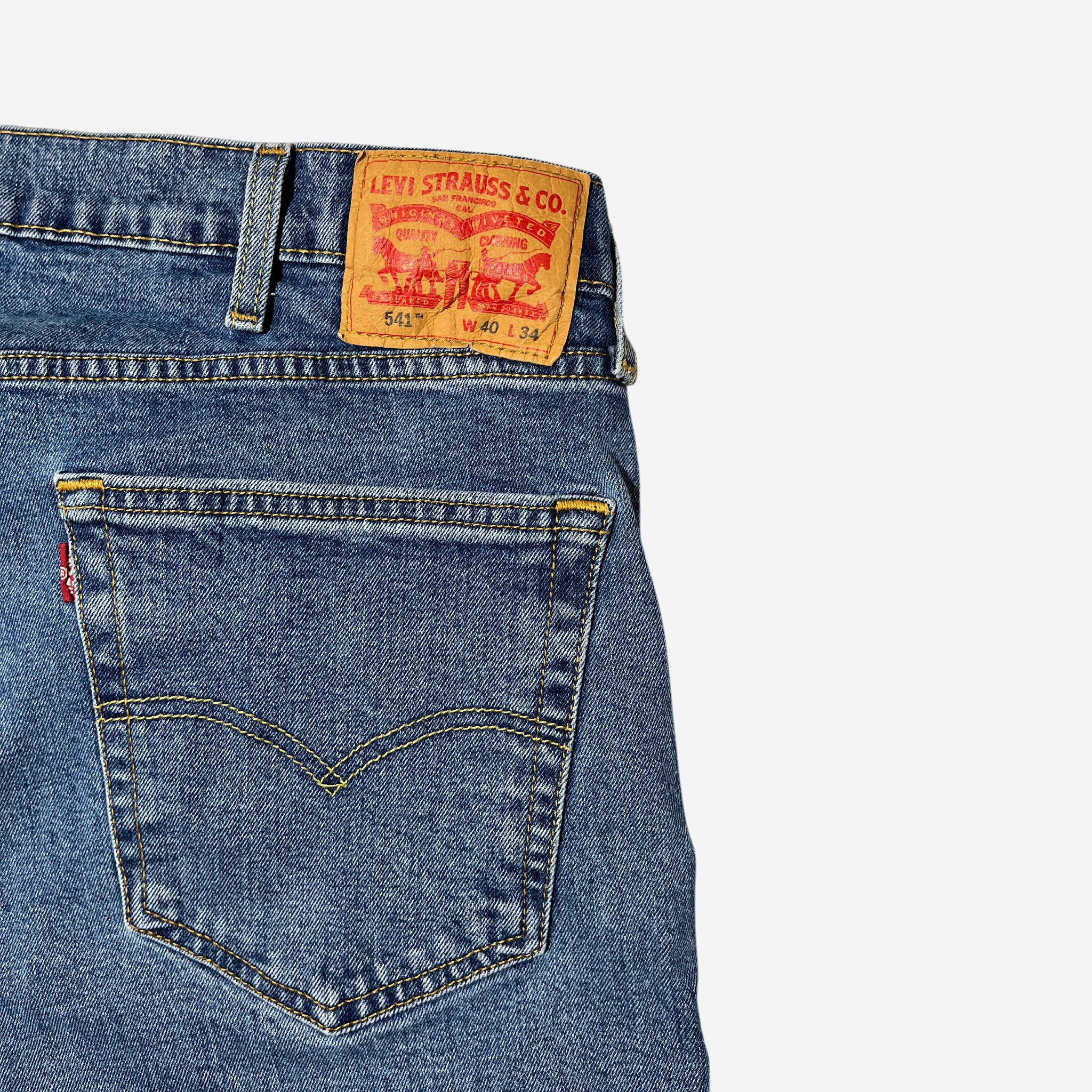541' Athletic Taper Jeans (W40 x L34)