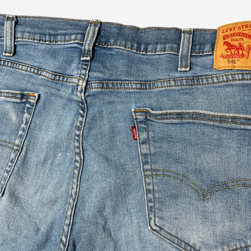 541' Athletic Taper Jeans (W40 x L34)