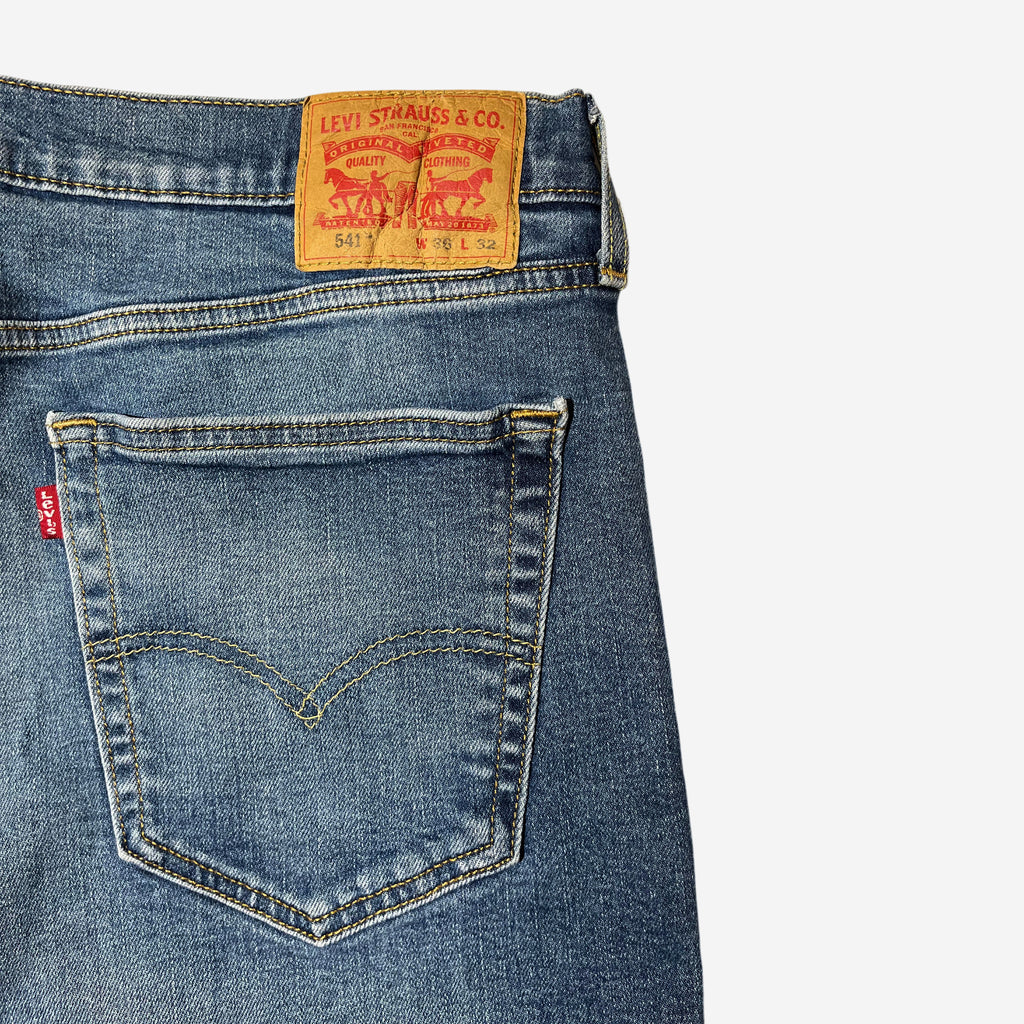 541' Athletic Taper Jeans (W36 x L32)