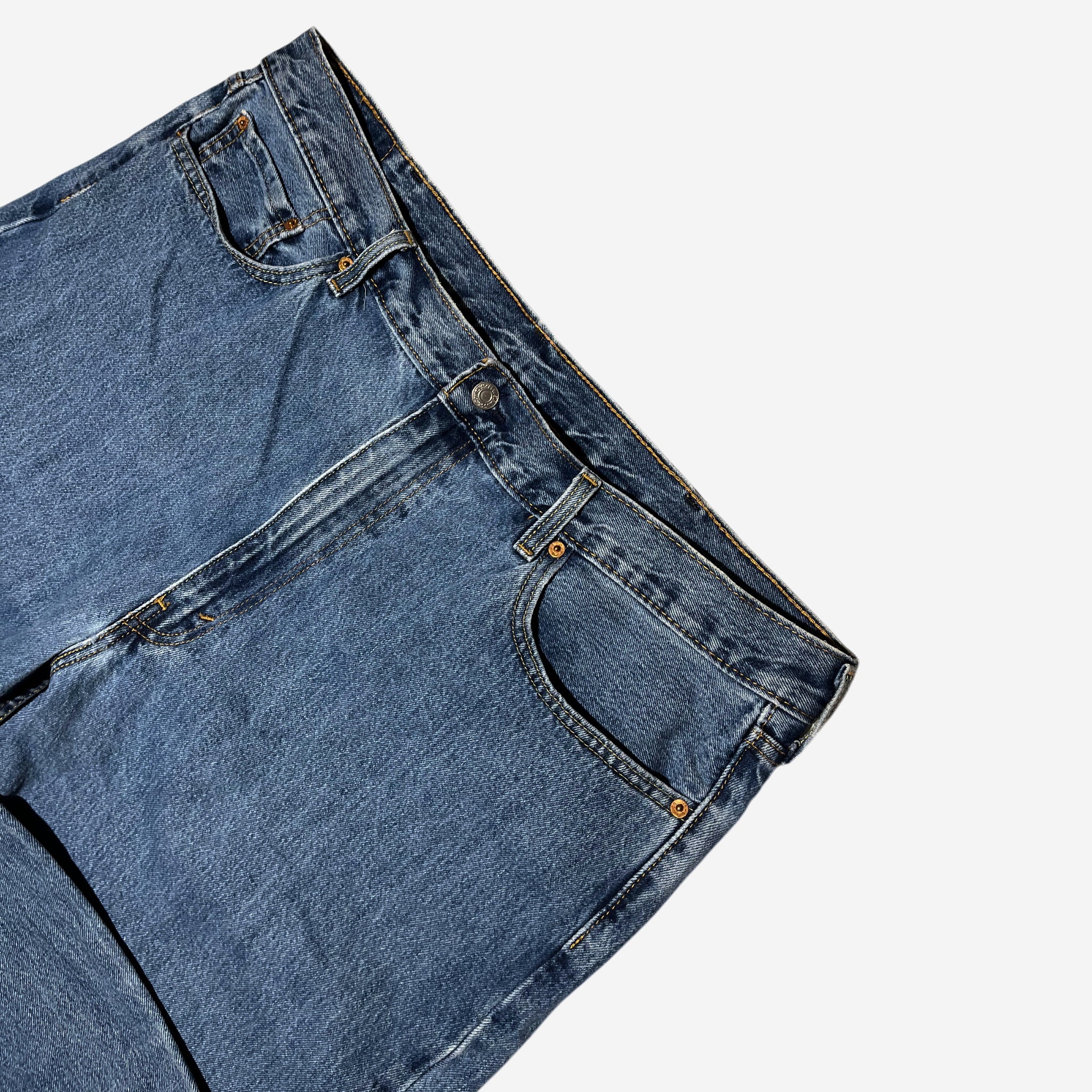 550' Relaxed Fit Jeans (W42 x L30)