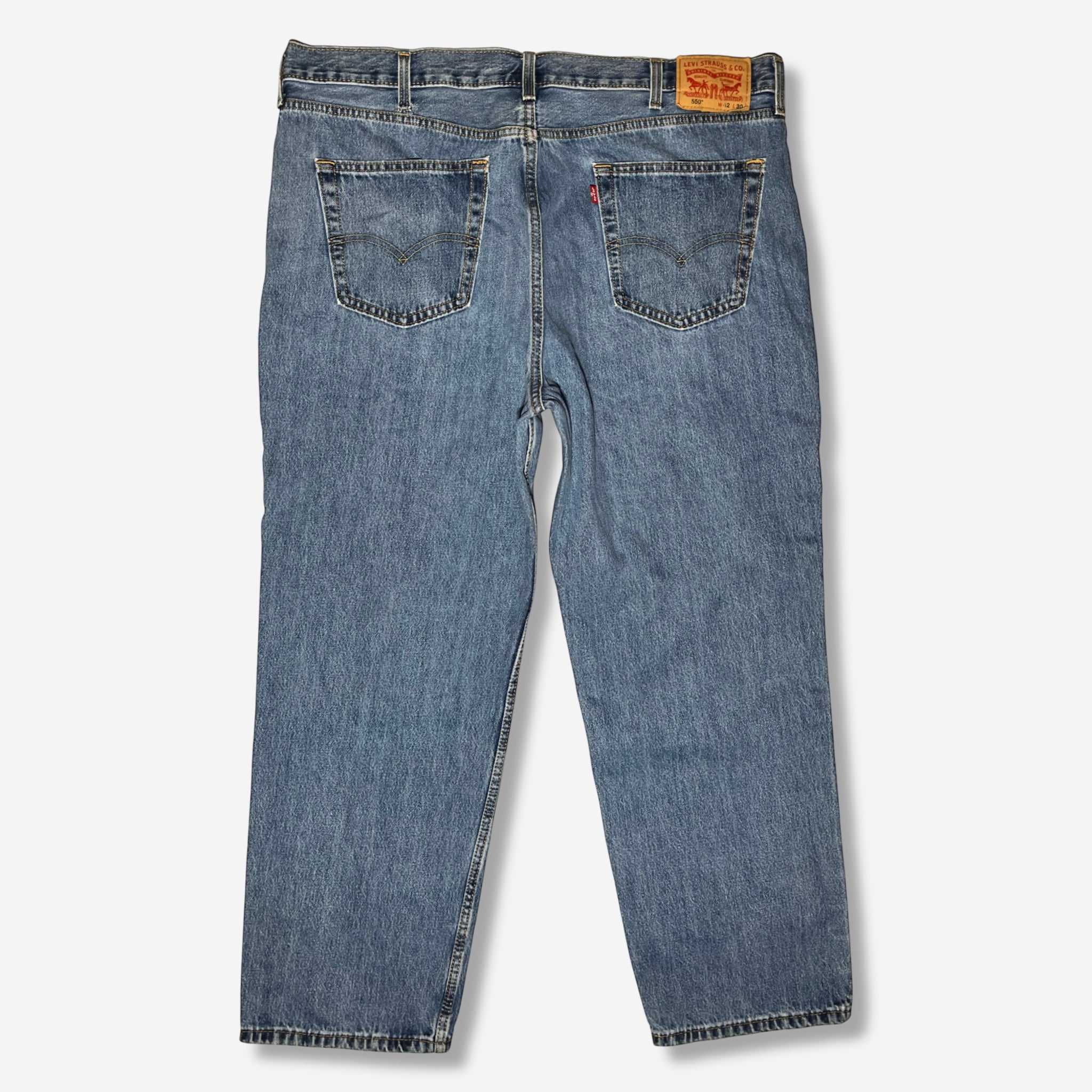 550' Relaxed Fit Jeans (W42 x L30)
