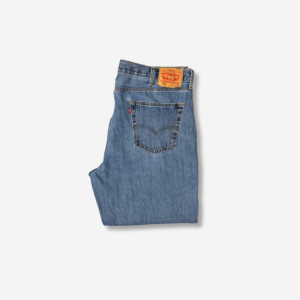 550' Relaxed Fit Jeans (W42 x L30)