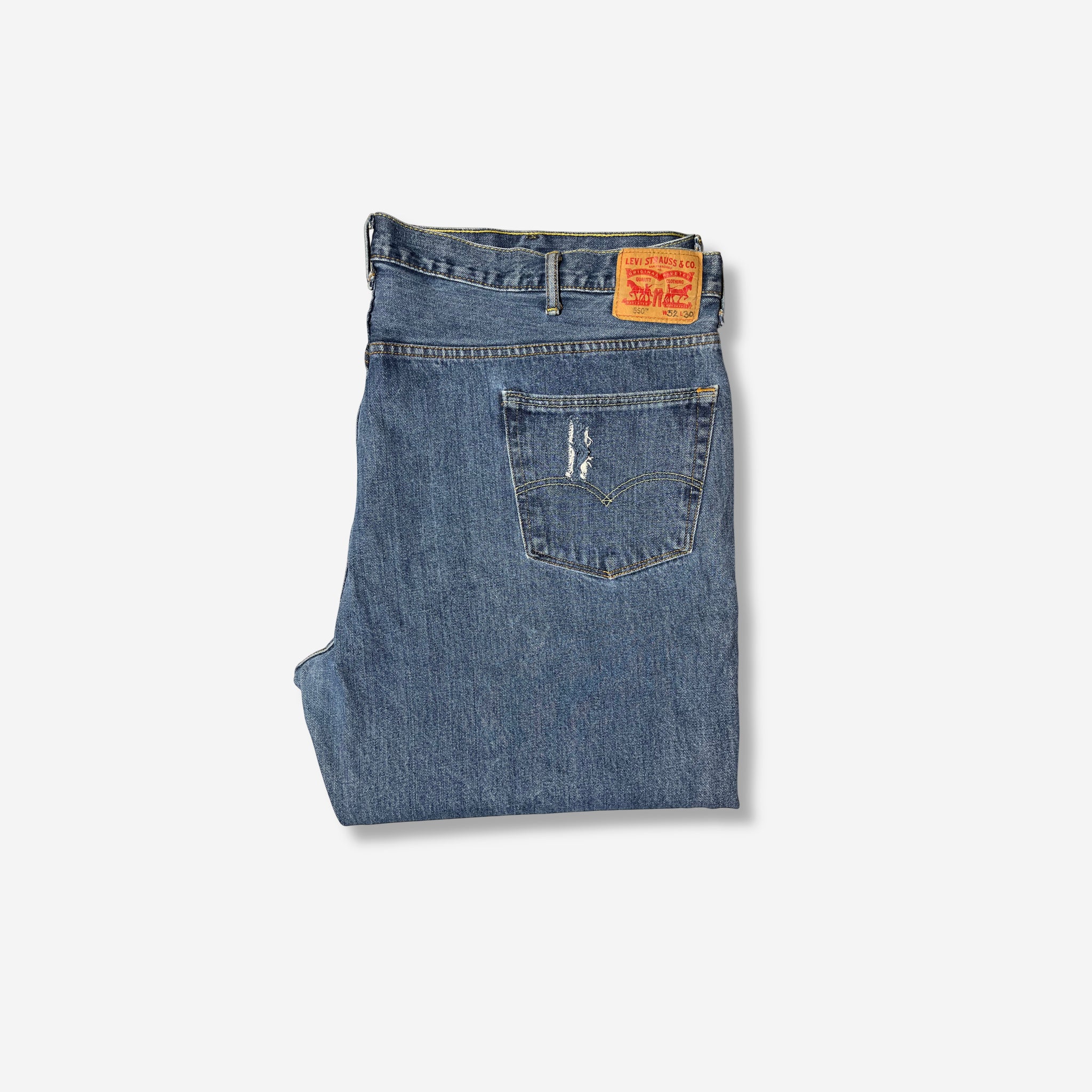 550' Relaxed Fit Jeans (W52 x L29)
