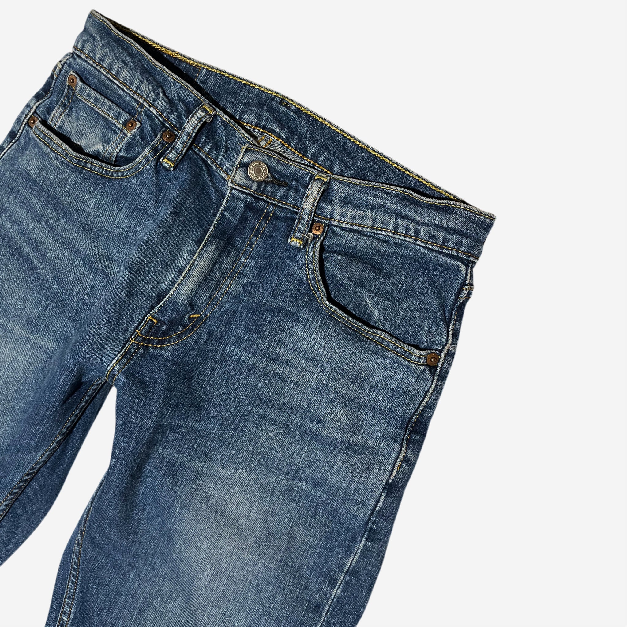 559' Relaxed Straight Fit Jeans (W30 x L34) - Evinto