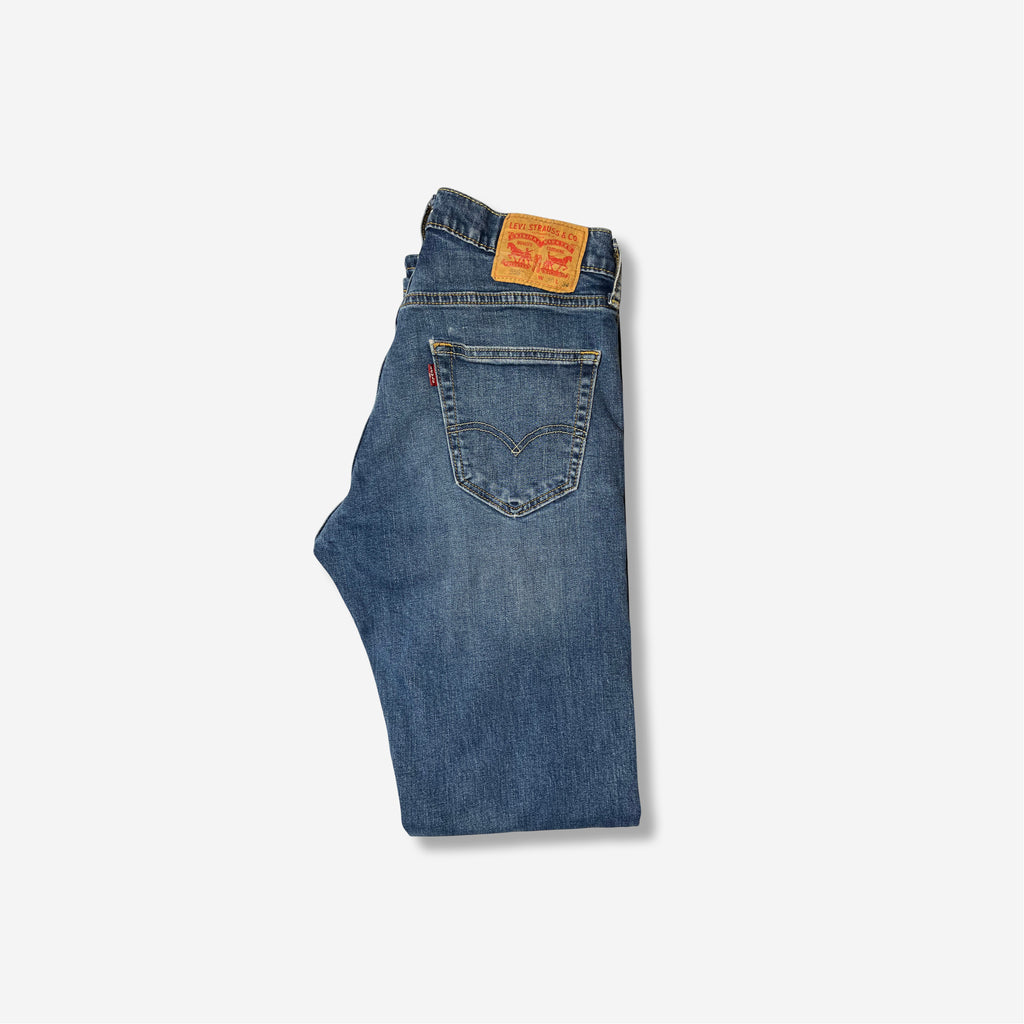 559' Relaxed Straight Fit Jeans (W30 x L34) - Evinto