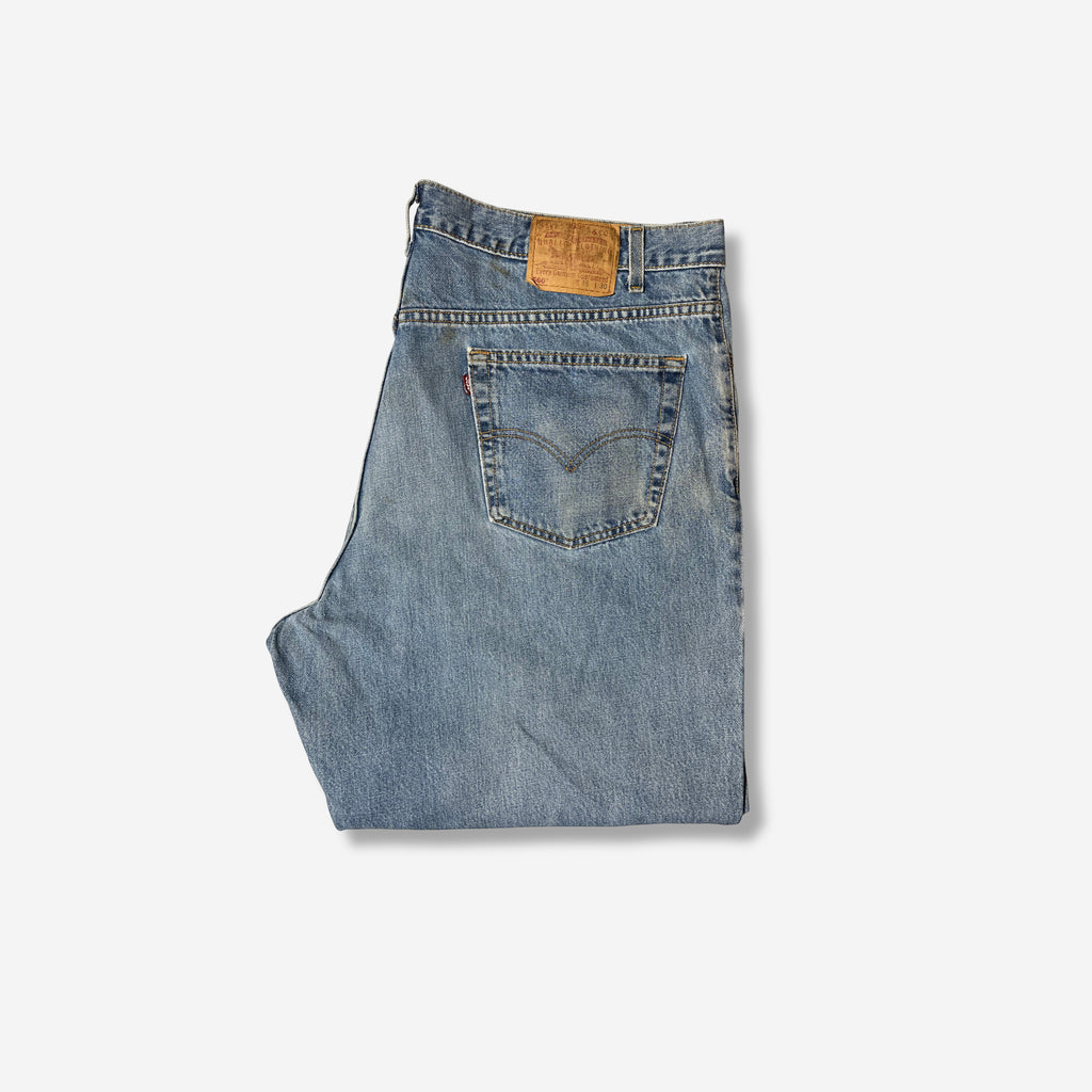 560' Loose Fit Jeans (W46 x L30)