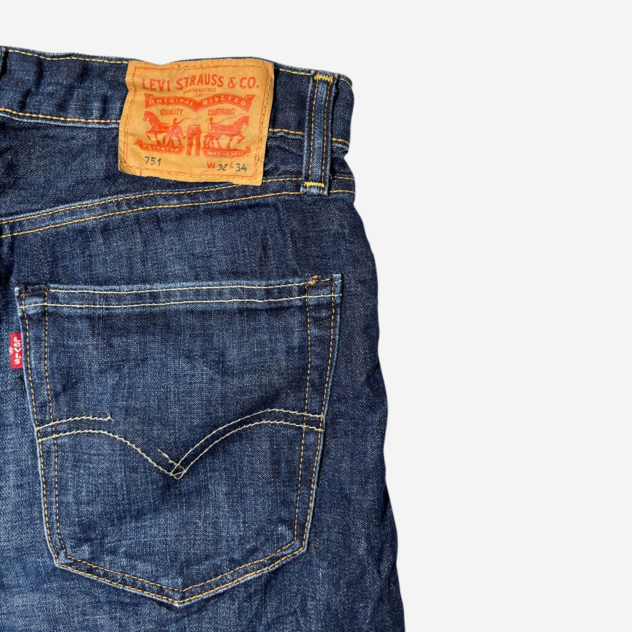 751' Straight Fit Jeans (W32 x L34) - Evinto