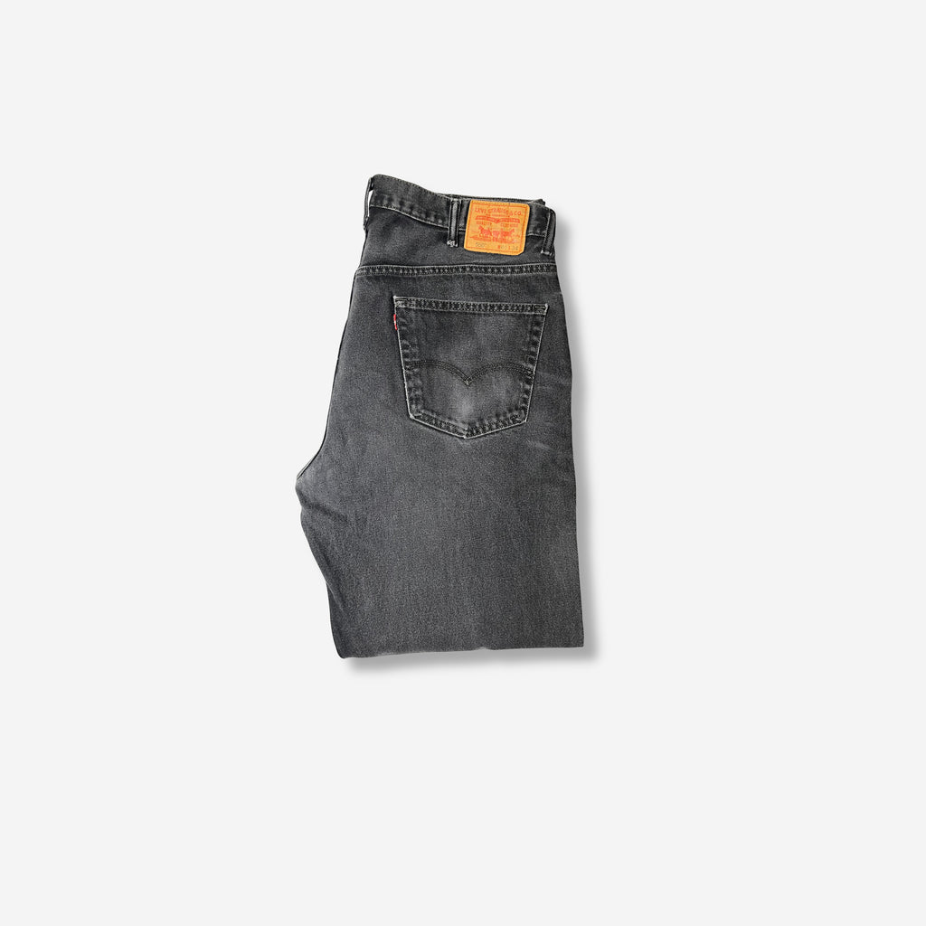 550' Relaxed Fit Jeans (W40 x L34)