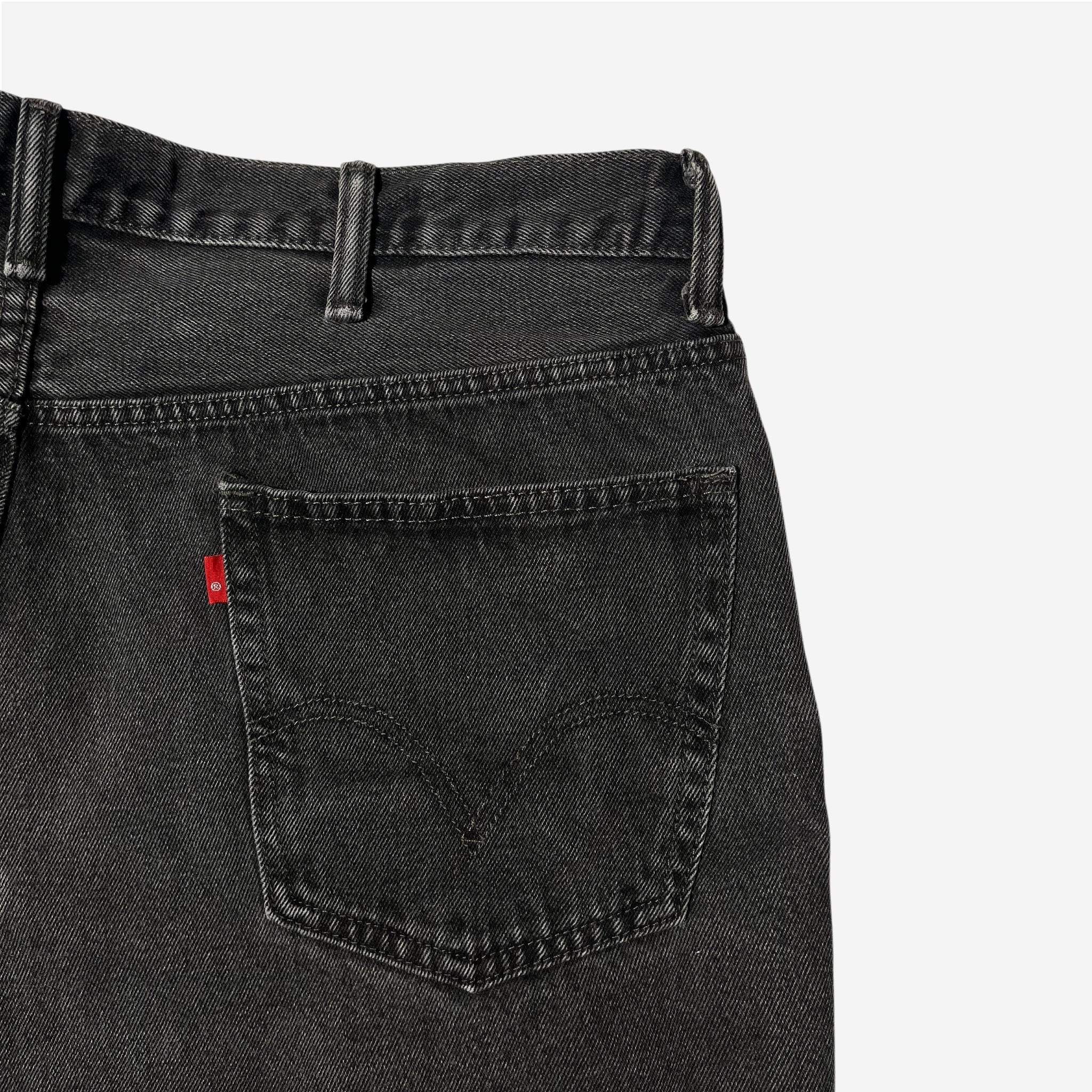 550' Relaxed Fit Jeans (W42 x L30)