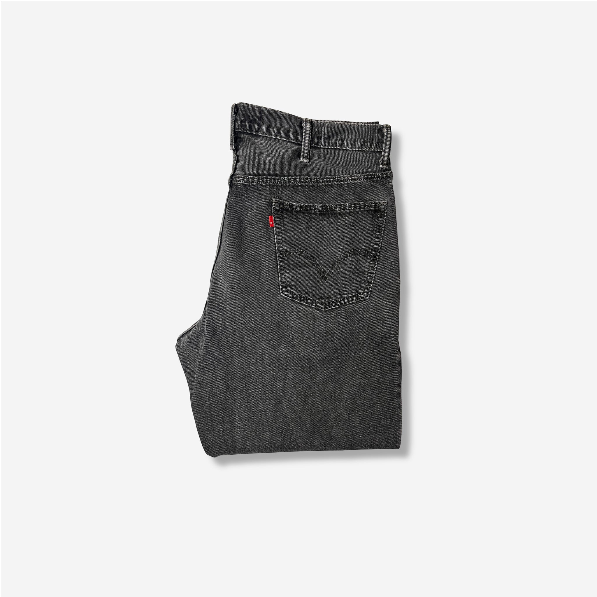 550' Relaxed Fit Jeans (W42 x L30)