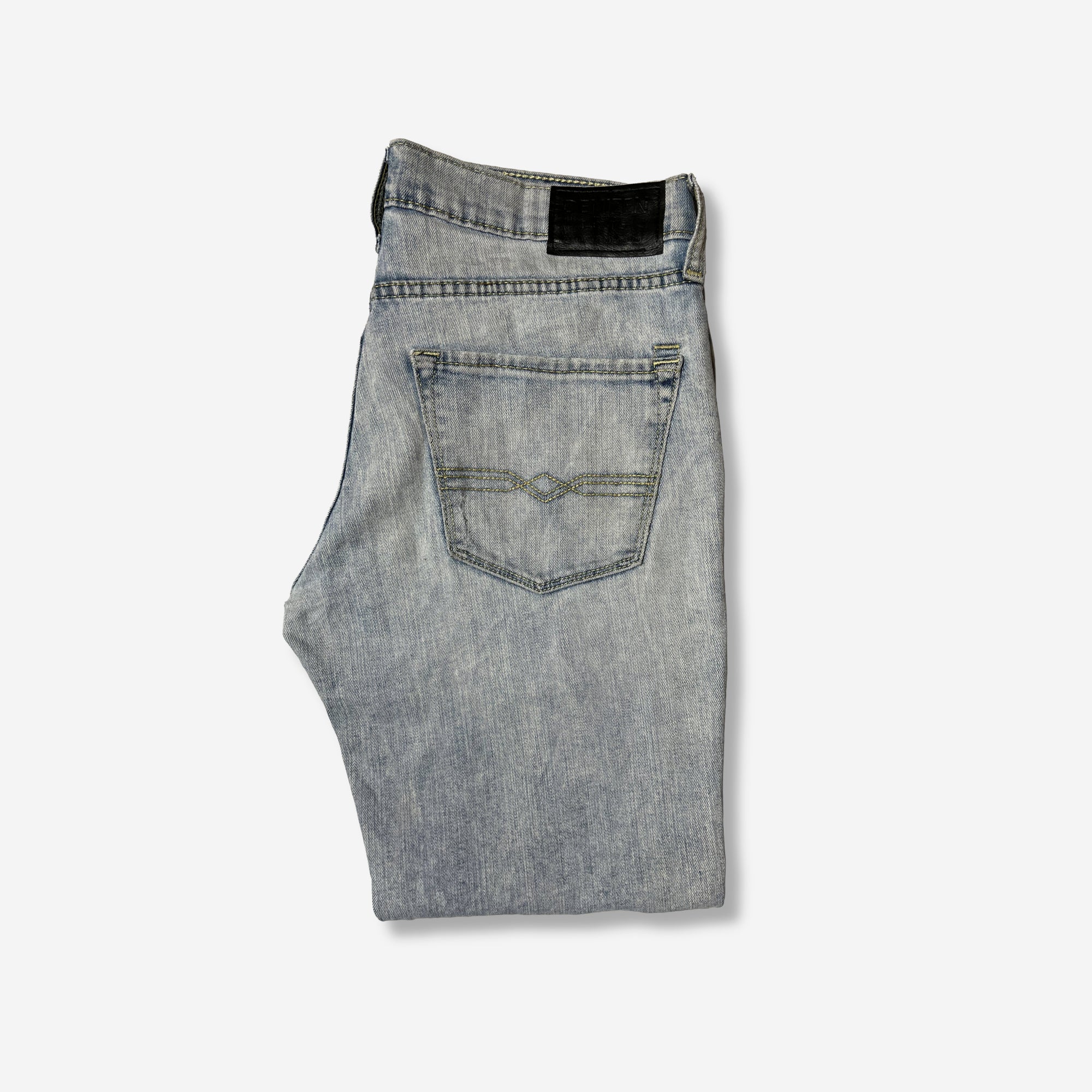 233' Slim Straight Jeans (W32 x L30) - Evinto