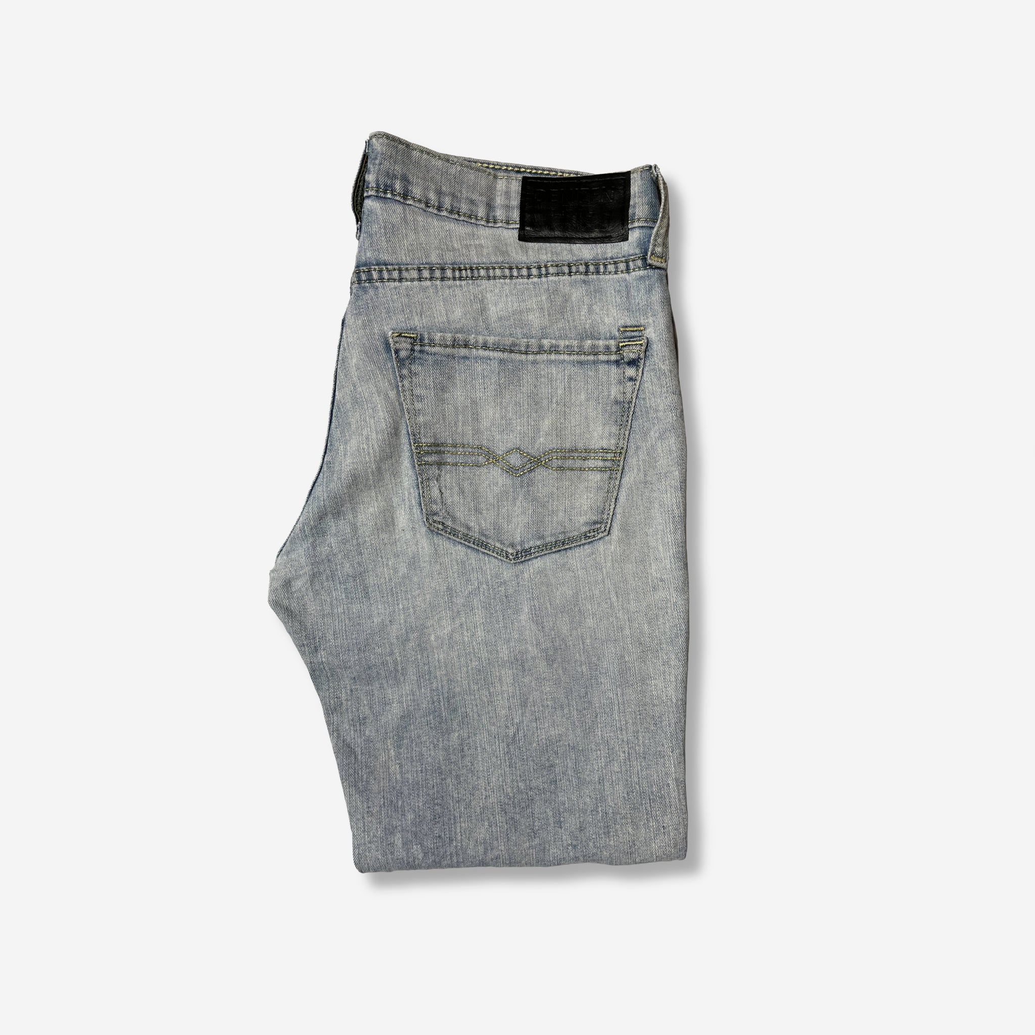 233' Slim Straight Jeans (W32 x L30) - Evinto