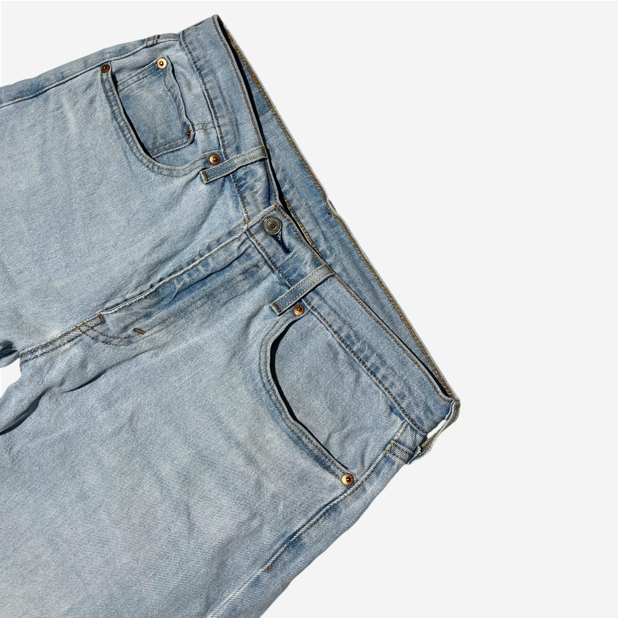 502' Tapered Fit Jeans (W33 x L32)