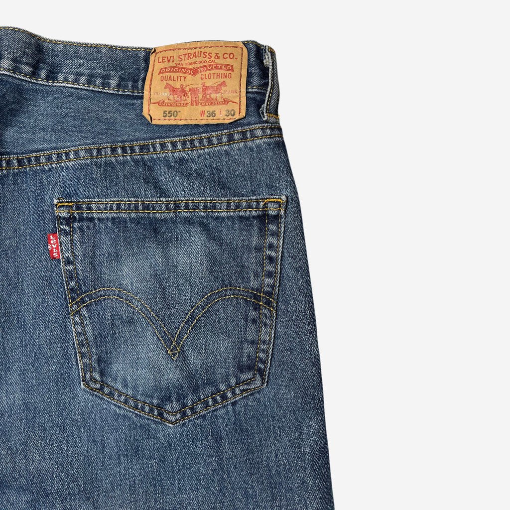 550' Relaxed Fit Jeans (W36 x L30)