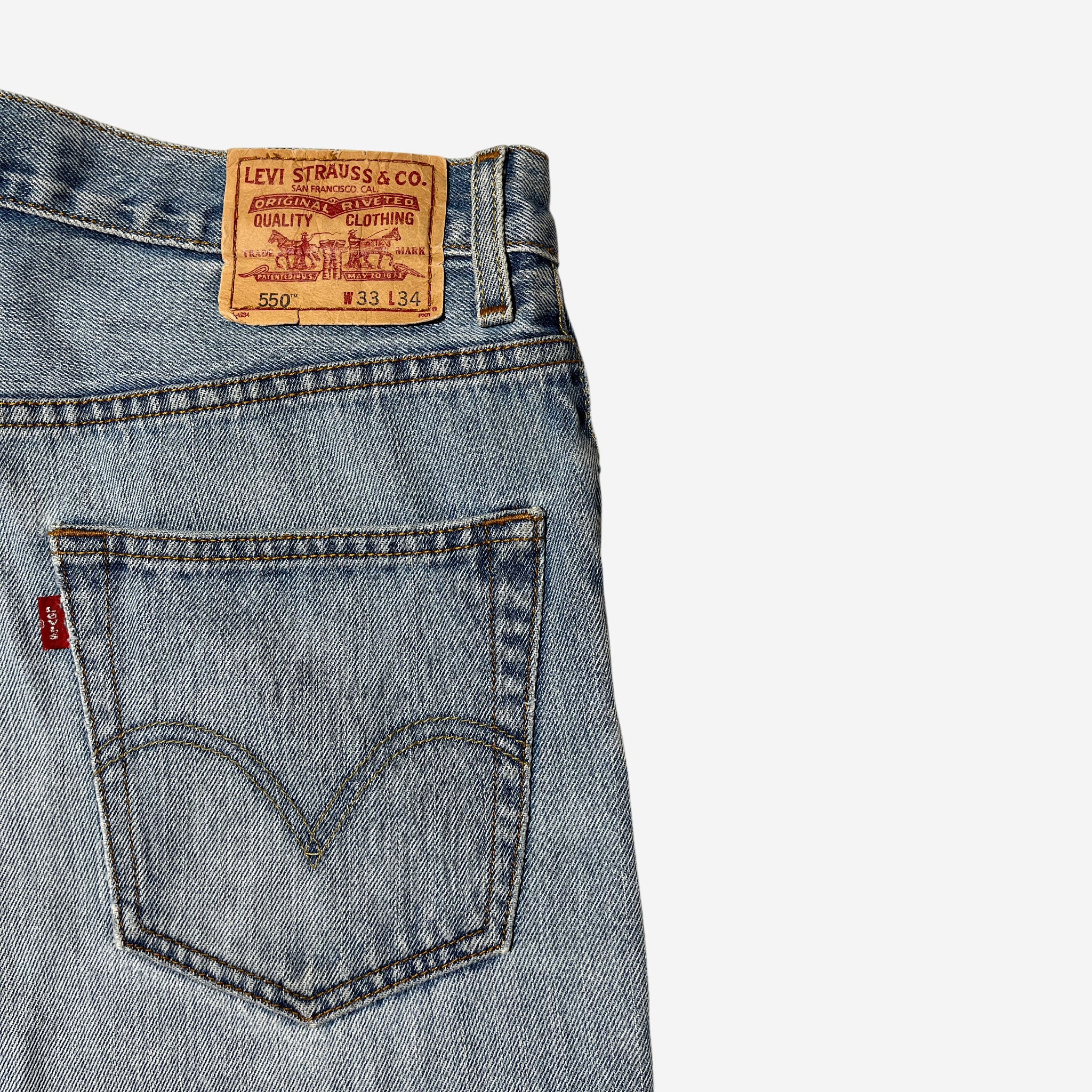 550' Relaxed Fit Jeans (W33 x L34)