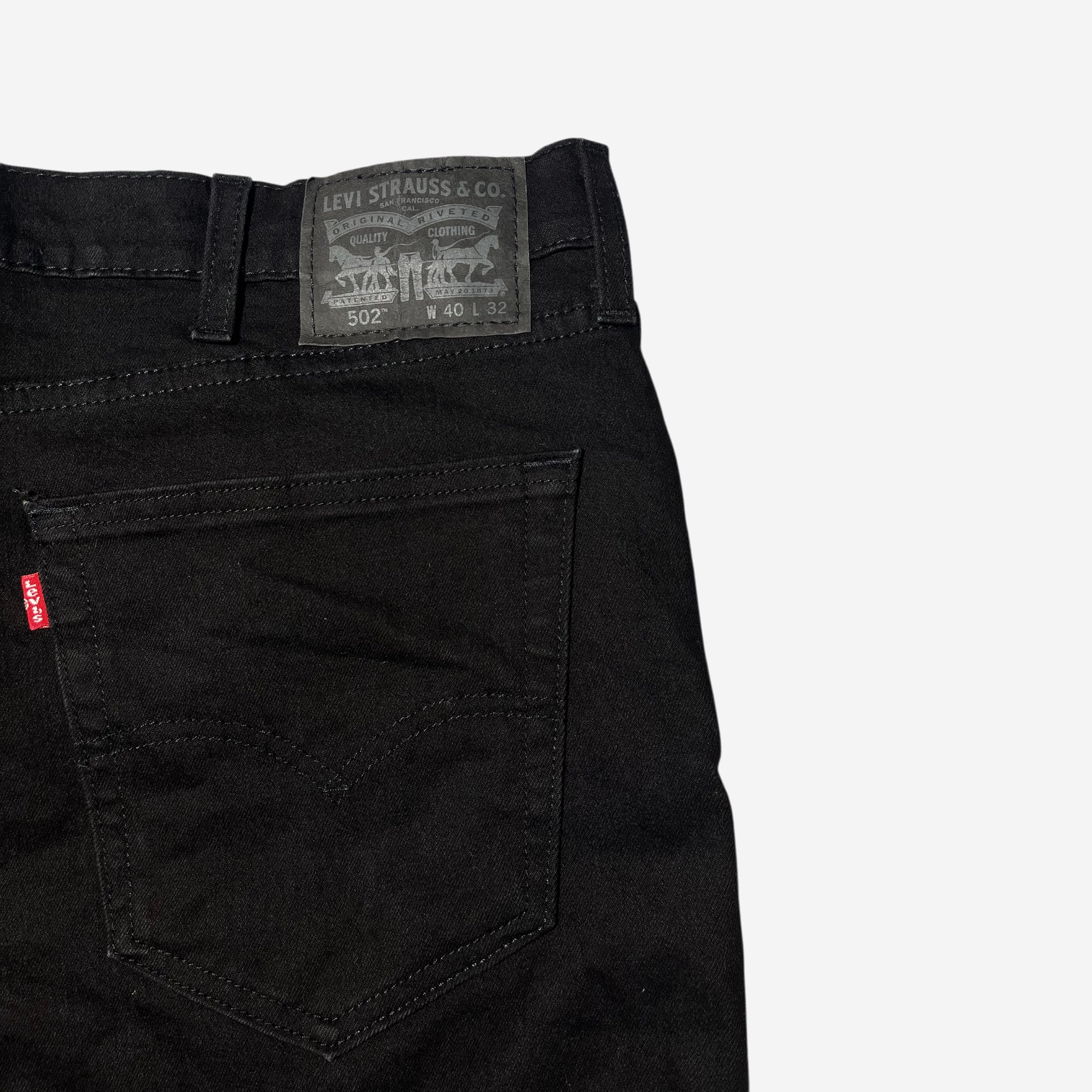 502' Tapered Fit Jeans (W40 x L32)