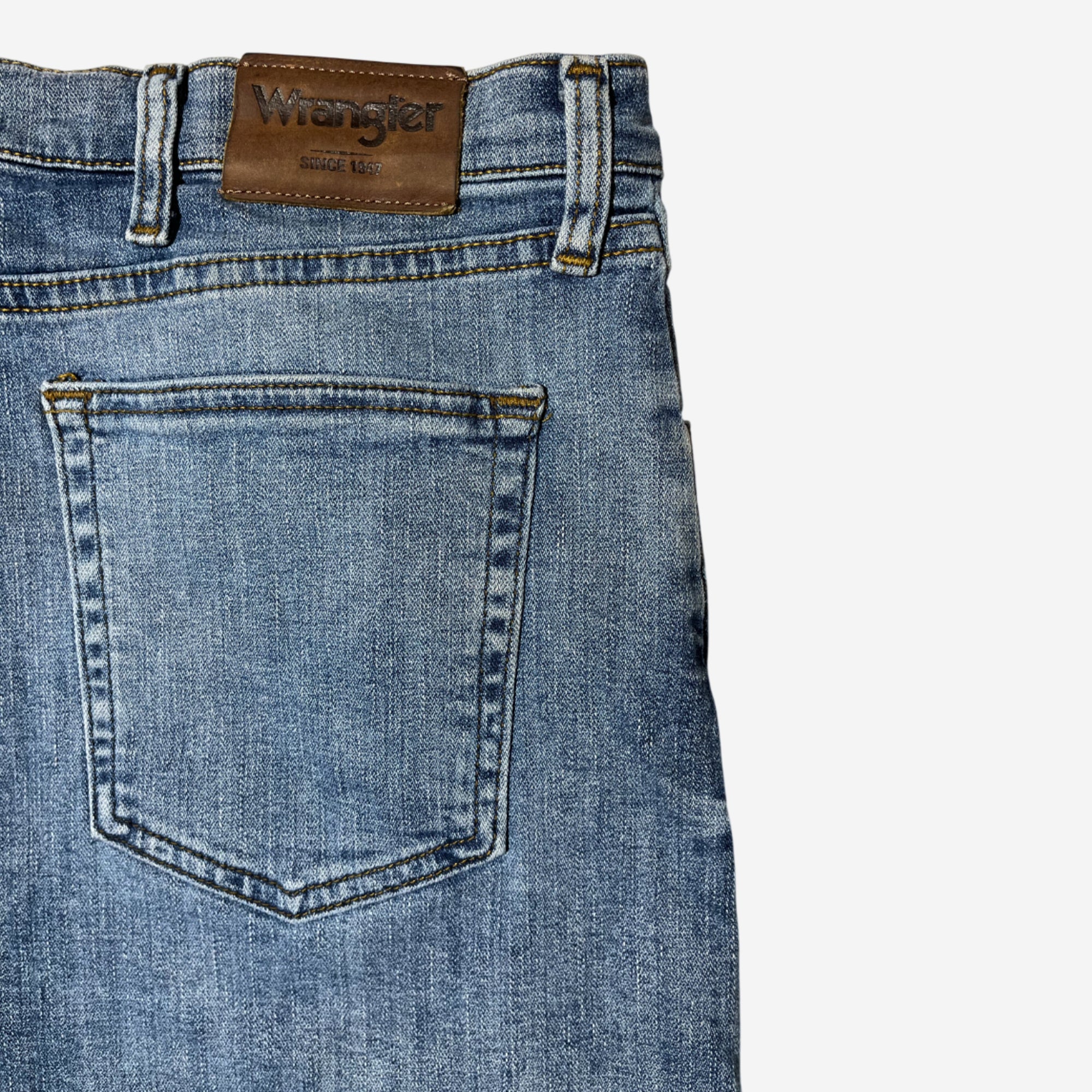 Athletic Fit Jeans (W40 x L32)