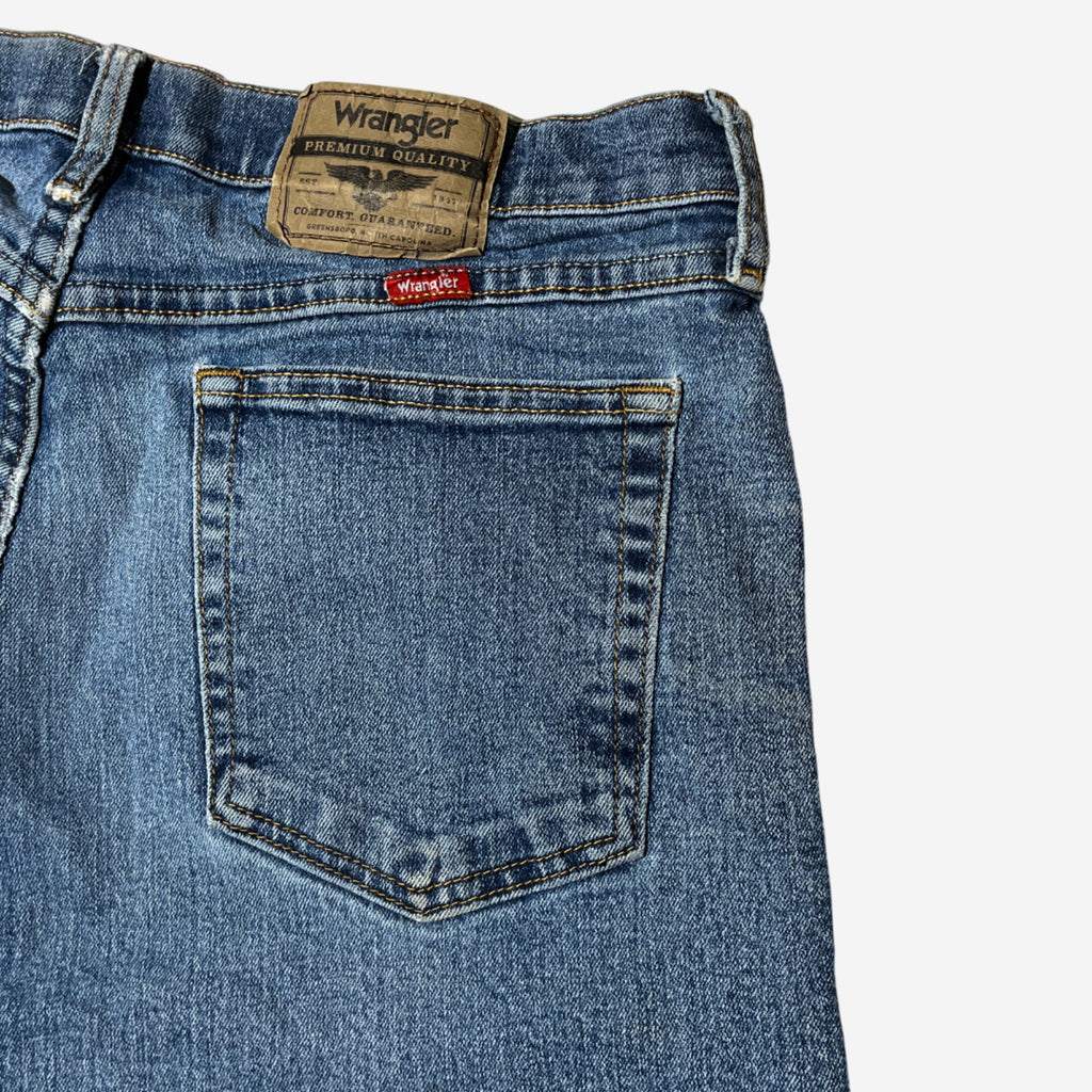 Straight Fit Jeans (W32 x L32)