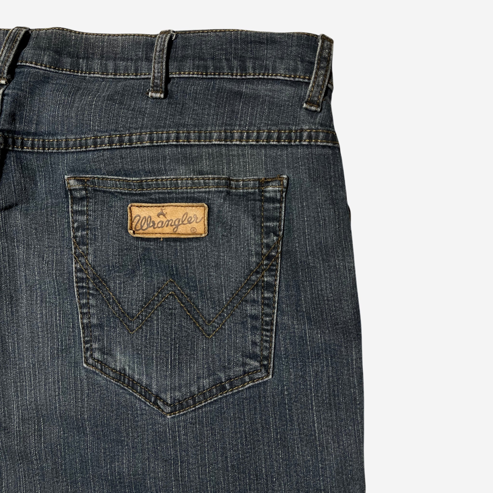 Straight Fit Jeans (W42 x L34) - Evinto